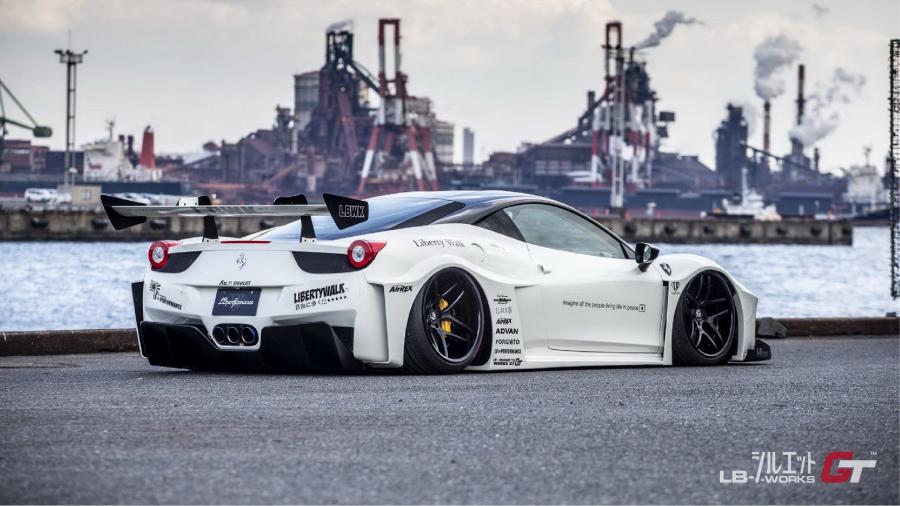  Ferrari 458 Italia by Liberty Walk 2019 года  (фото 4 из 9)